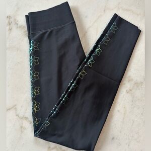 Ultracor Black Leggings with Floral Pattern | Ultracor leggings with flowers